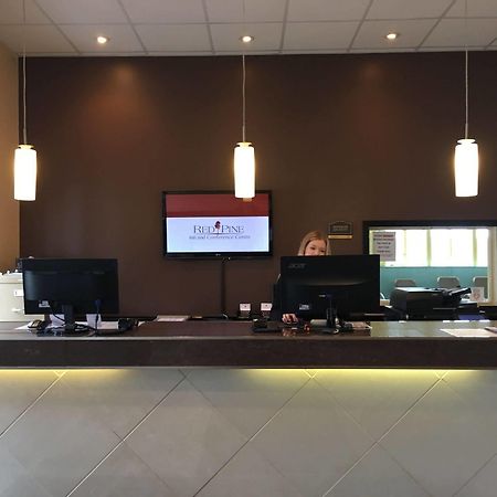 Red Pine Inn & Conference Centre Alliston Bagian luar foto