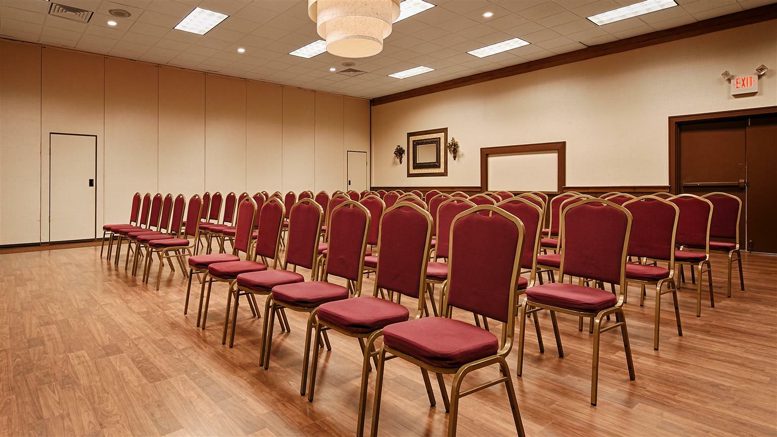 Red Pine Inn & Conference Centre Alliston Bagian luar foto